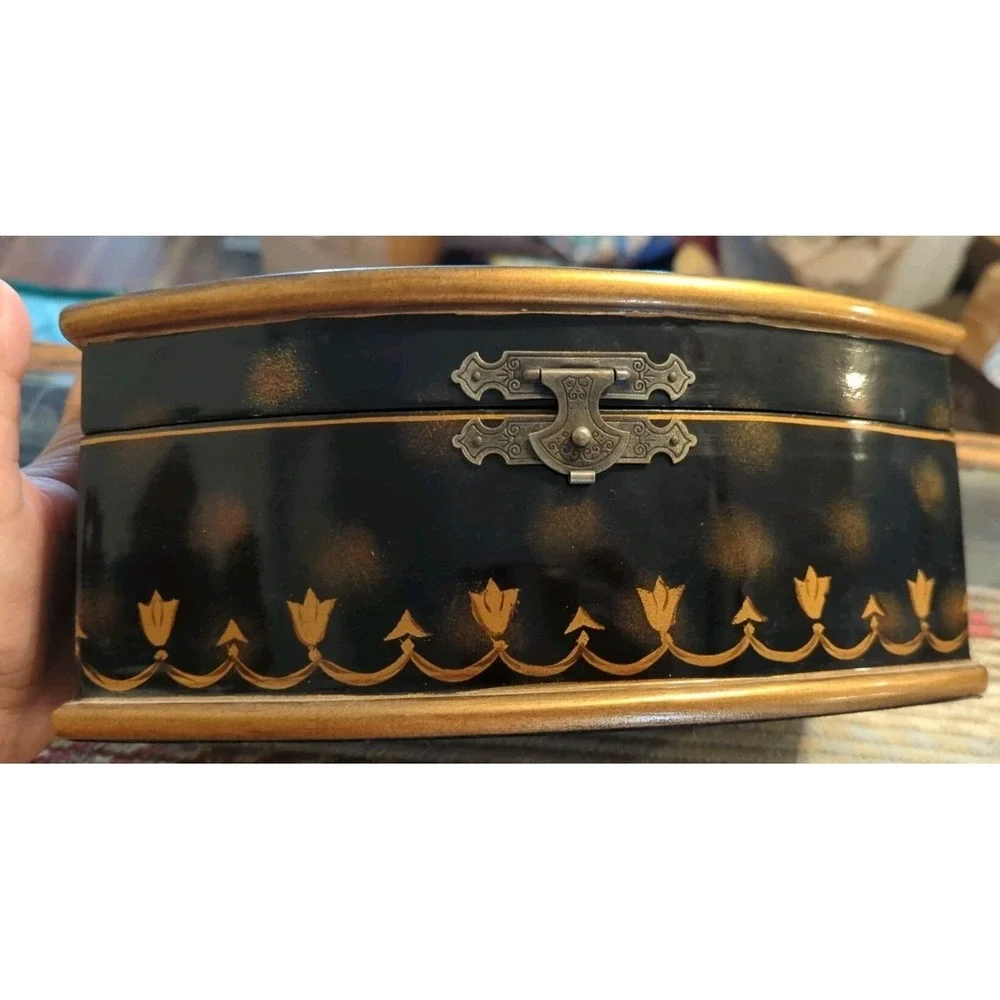 Vintage Jewelry Storage Lacquer Box‎ Peacock Design Very Pretty!
